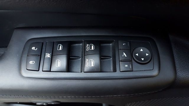 2018 Jeep Grand Cherokee Overland 4x4 - 18455296 - 15