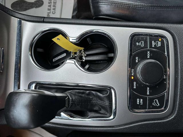 2018 Jeep Grand Cherokee Overland 4x4 - 22958693 - 21