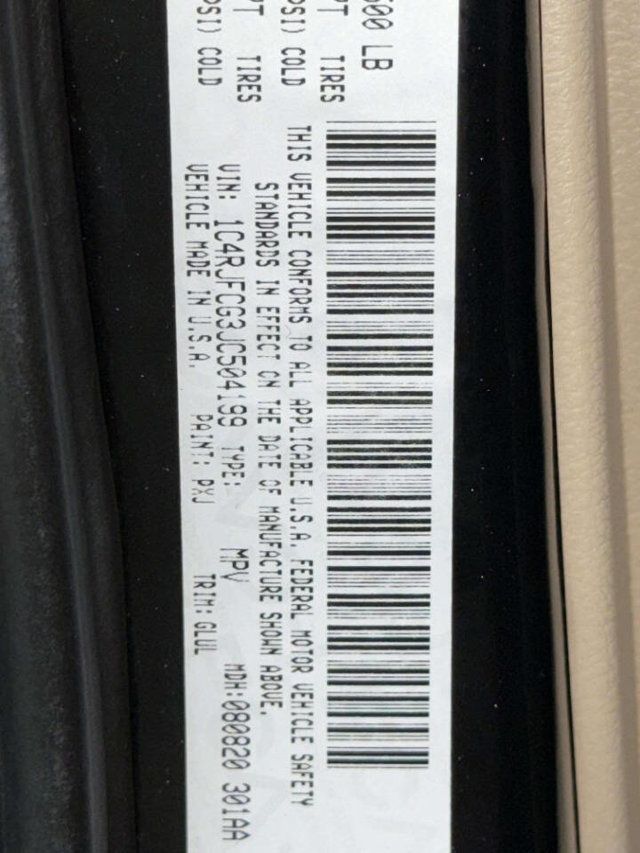 2018 Jeep Grand Cherokee Overland 4x4 - 22993953 - 17