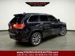 2018 Jeep Grand Cherokee Overland 4x4 - 22993953 - 5