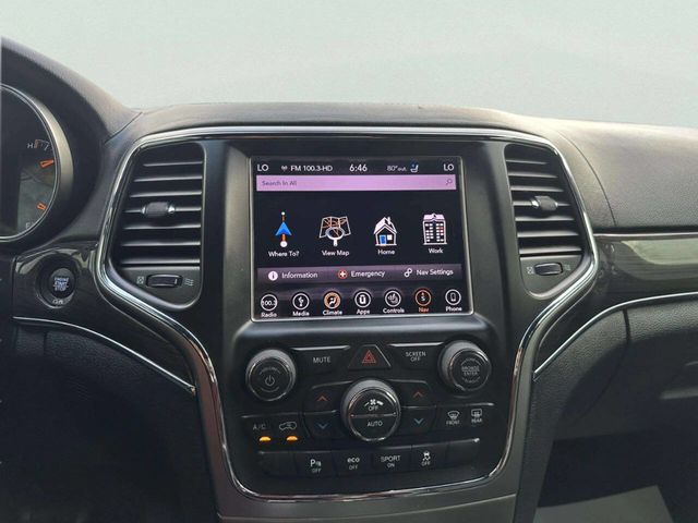 2018 Jeep Grand Cherokee Overland 4x4 - 23057768 - 35