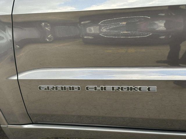 2018 Jeep Grand Cherokee Overland 4x4 - 23057768 - 41
