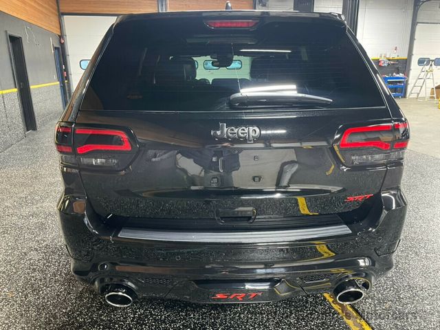 2018 Jeep Grand Cherokee SRT 4x4 - 23018234 - 5