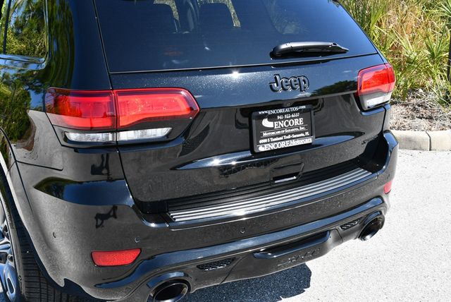 2018 Jeep Grand Cherokee SRT 4x4 SUV W/Signature Leather Package & High Performance Audio - 23023653 - 9