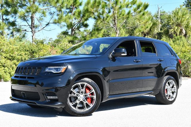 2018 Jeep Grand Cherokee SRT 4x4 SUV W/Signature Leather Package & High Performance Audio - 23023653 - 22