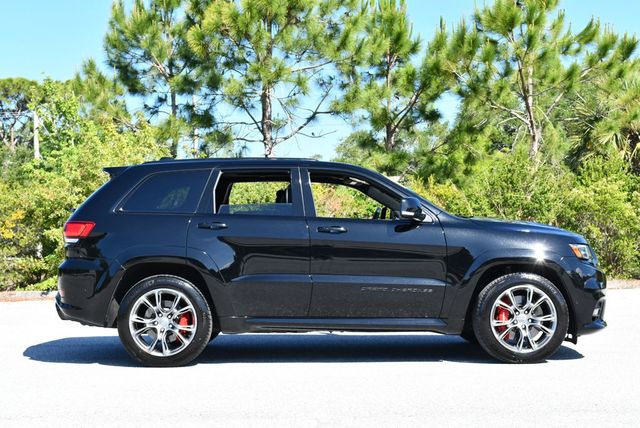 2018 Jeep Grand Cherokee SRT 4x4 SUV W/Signature Leather Package & High Performance Audio - 23023653 - 30