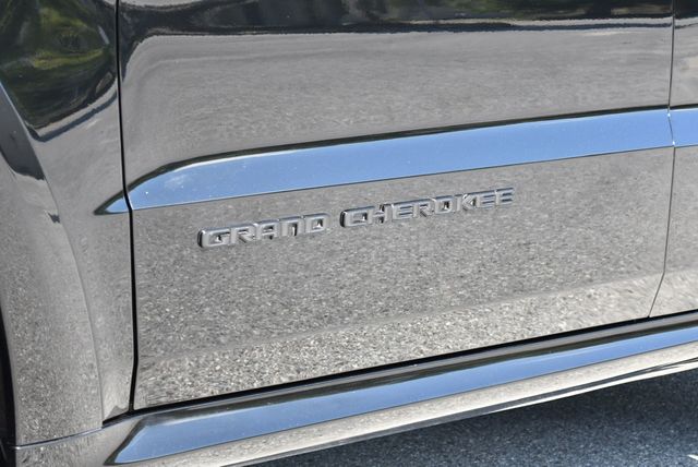 2018 Jeep Grand Cherokee SRT 4x4 SUV W/Signature Leather Package & High Performance Audio - 23023653 - 60