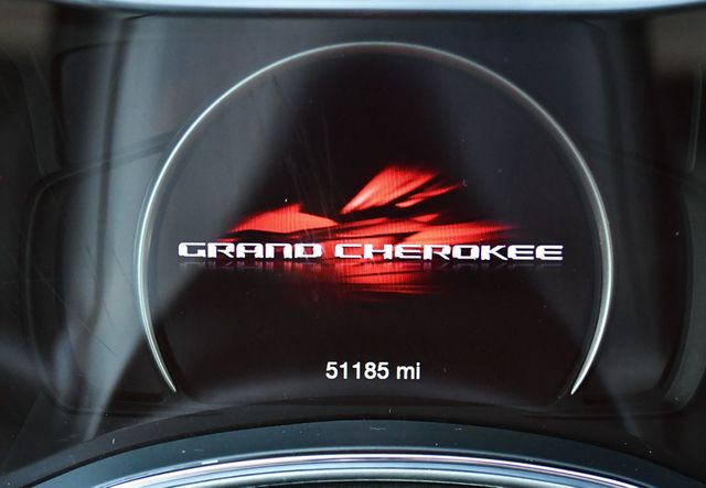 2018 Jeep Grand Cherokee SRT 4x4 SUV W/Signature Leather Package & High Performance Audio - 23023653 - 61