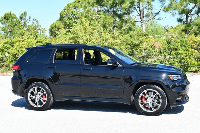 2018 Jeep Grand Cherokee SRT 4x4 SUV W/Signature Leather Package & High Performance Audio - 23023653 - 7