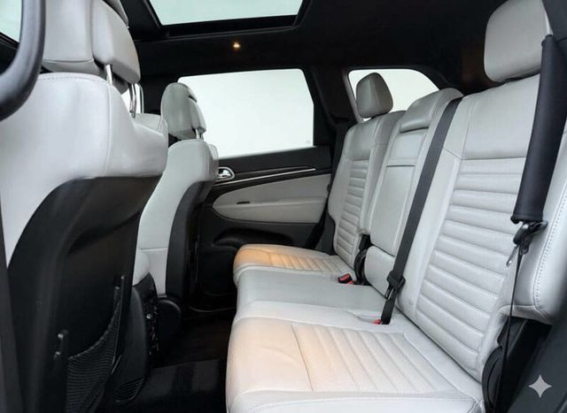 2018 Jeep Grand Cherokee Sterling Edition 2018 - Luxury, Tech, & Adventure Combined - 22943139 - 13