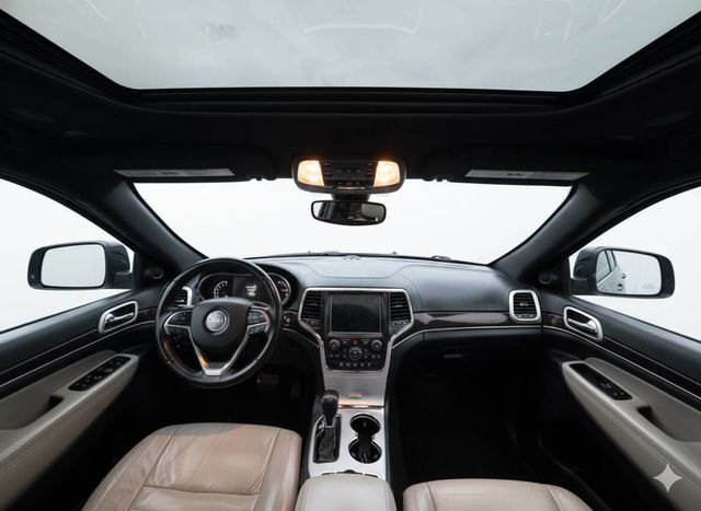 2018 Jeep Grand Cherokee Sterling Edition 2018 - Luxury, Tech, & Adventure Combined - 22943139 - 19