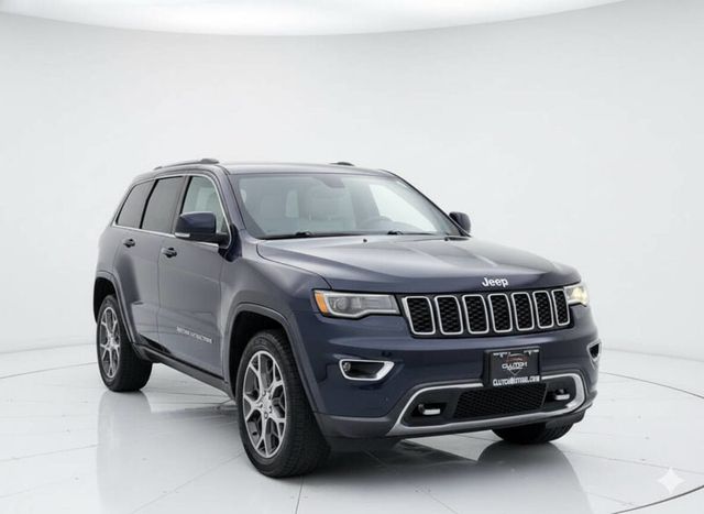 2018 Jeep Grand Cherokee Sterling Edition 2018 - Luxury, Tech, & Adventure Combined - 22943139 - 3