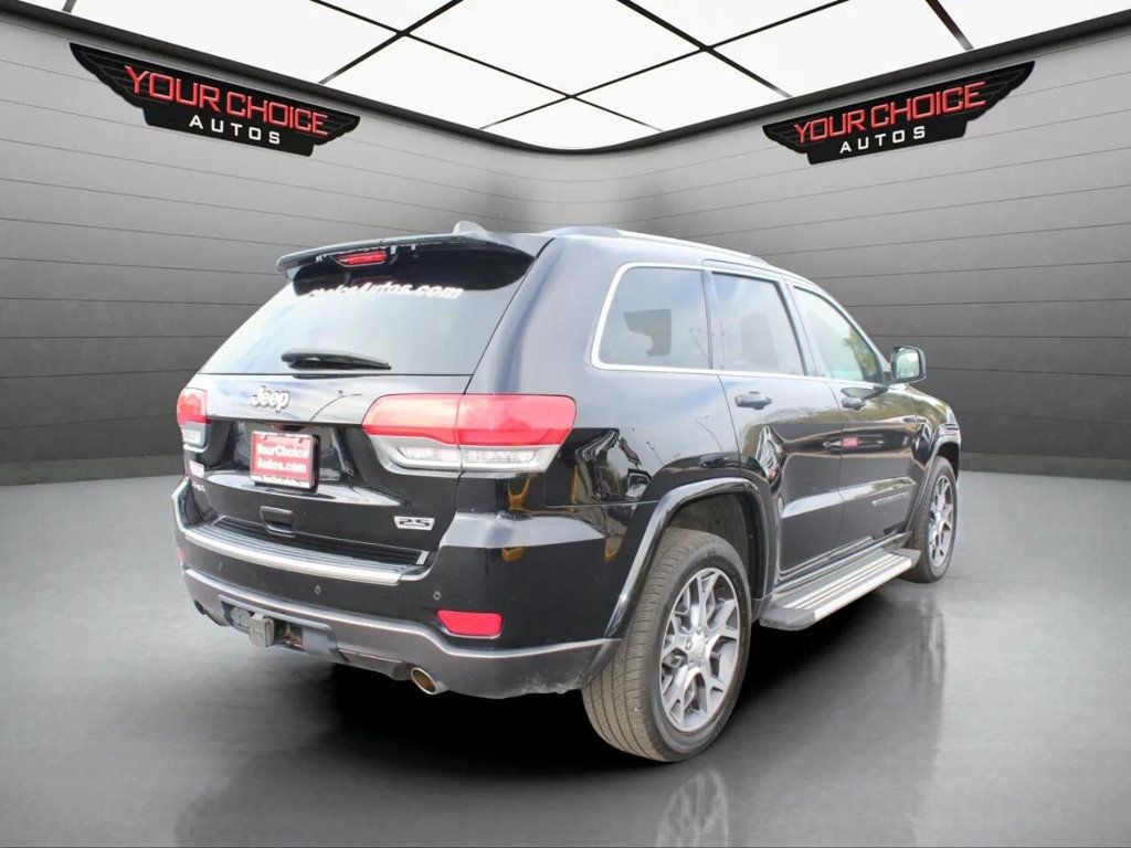 2018 Jeep Grand Cherokee Sterling Edition 4x4 - 22933749 - 4
