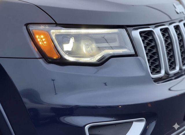 2018 Jeep Grand Cherokee Sterling Edition 4x4 4dr SUV - 22943139 - 8