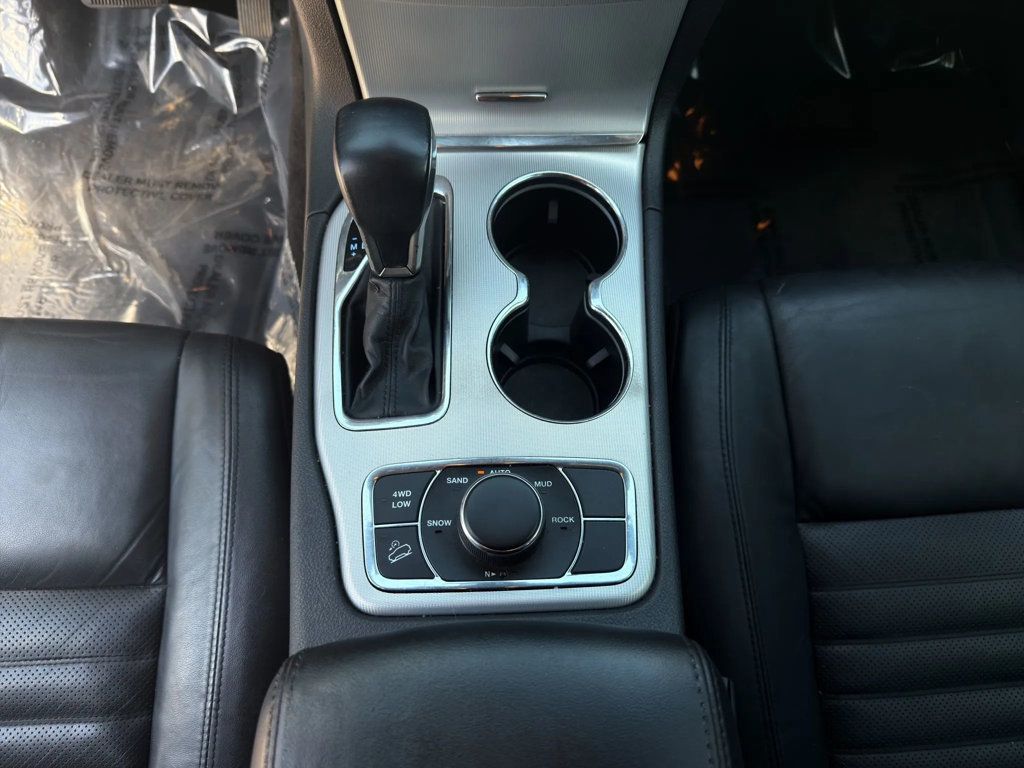 2018 Jeep Grand Cherokee STERLING EDITION, CLEAN CARFAX, 5.7L V8 HEMI, PANO SUNROOF!! - 23041928 - 16