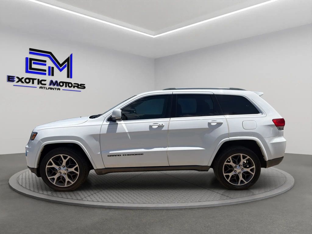2018 Jeep Grand Cherokee STERLING EDITION, CLEAN CARFAX, 5.7L V8 HEMI, PANO SUNROOF!! - 23041928 - 1