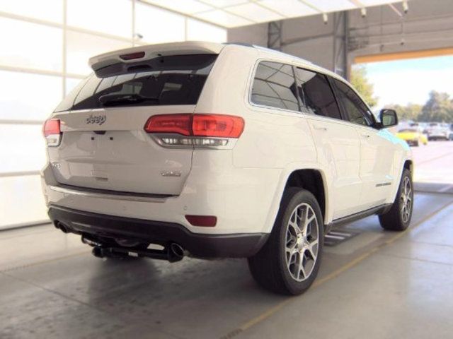 2018 Jeep Grand Cherokee STERLING EDITION, CLEAN CARFAX, 5.7L V8 HEMI, PANO SUNROOF!! - 23041928 - 3