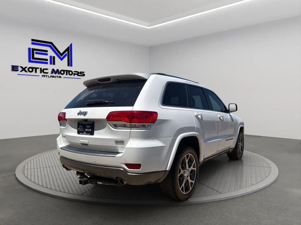 2018 Jeep Grand Cherokee STERLING EDITION, CLEAN CARFAX, 5.7L V8 HEMI, PANO SUNROOF!! - 23041928 - 4