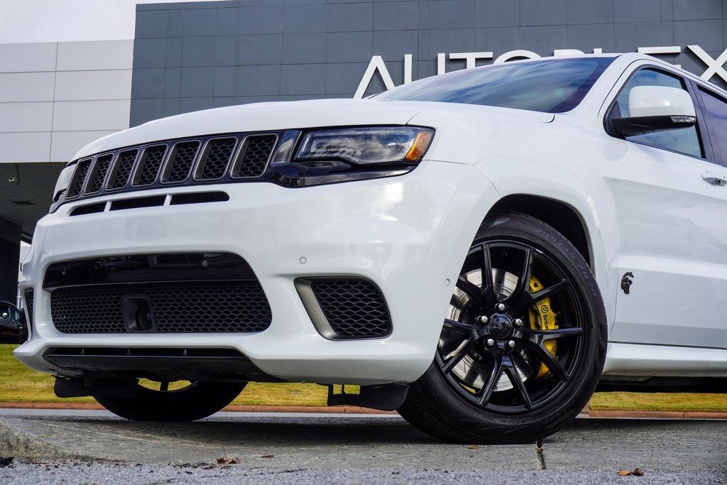 2018 Jeep Grand Cherokee Trackhawk photo 2