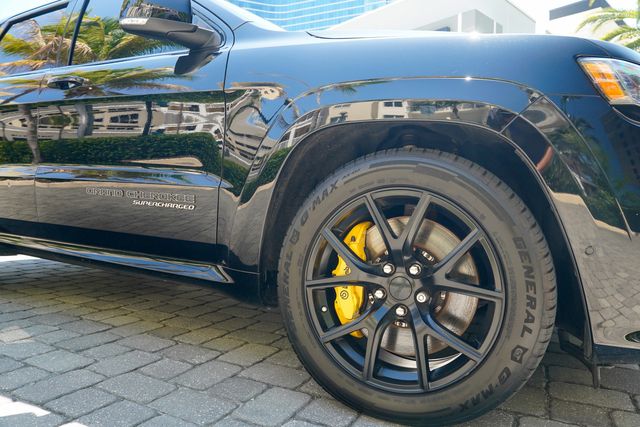 2018 Jeep Grand Cherokee Trackhawk 4x4 - 23001530 - 35
