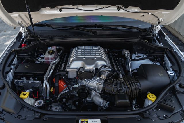 2018 Jeep Grand Cherokee Trackhawk 4x4 - 22989138 - 29