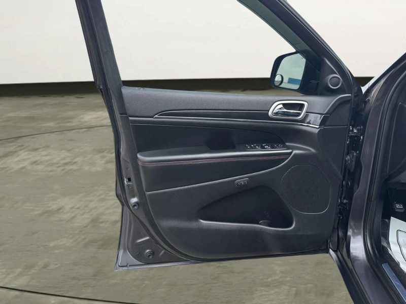 2018 Jeep Grand Cherokee Trailhawk 4x4 - 23006801 - 9