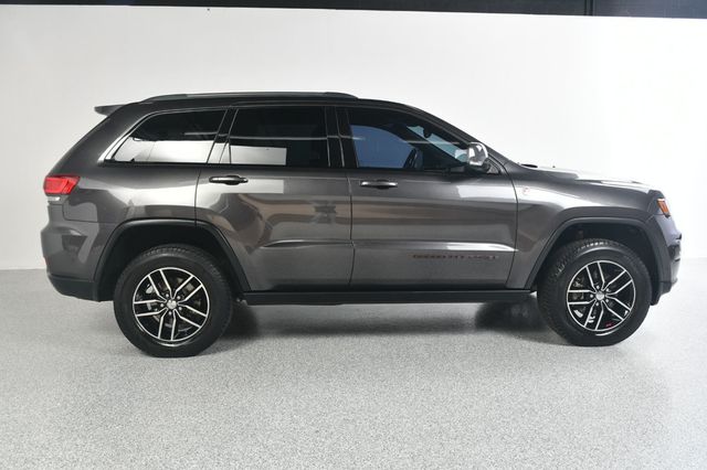 2018 Jeep Grand Cherokee Trailhawk 4x4 - 23011925 - 3