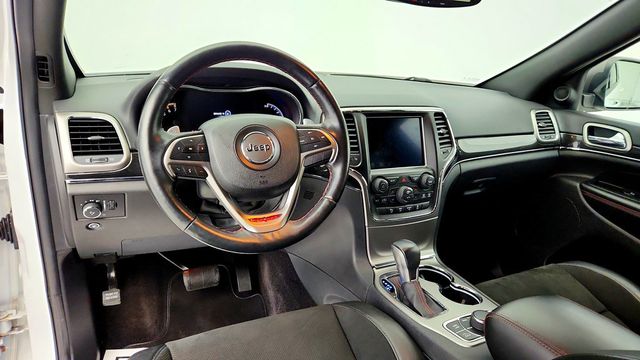 2018 Jeep Grand Cherokee Trailhawk 4x4 *Ltd Avail* w/ 5.7L HEMI V8 & Power Sunroof - 23084979 - 12