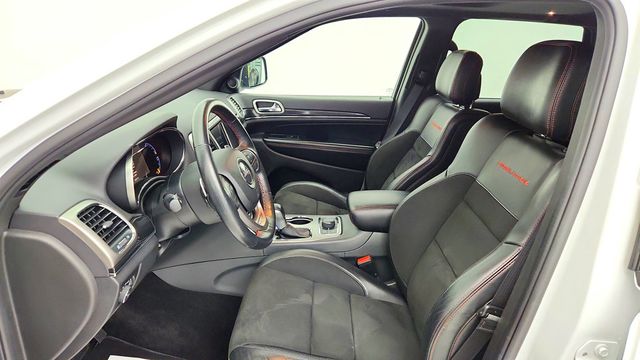 2018 Jeep Grand Cherokee Trailhawk 4x4 *Ltd Avail* w/ 5.7L HEMI V8 & Power Sunroof - 23084979 - 19
