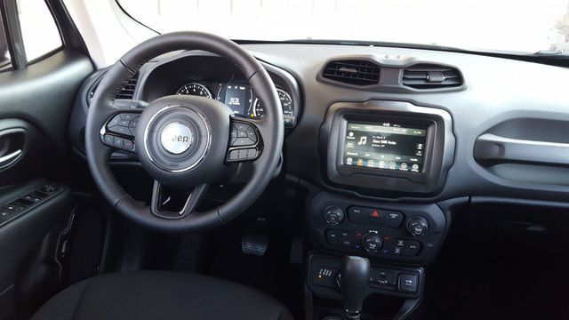 2018 Jeep Renegade Altitude 4x4 - 18569932 - 6