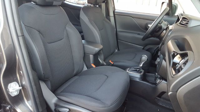 2018 Jeep Renegade Altitude 4x4 - 18569932 - 8