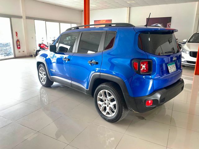 2018 Jeep Renegade Disponible para alquiler Automatico - 22710510 - 3