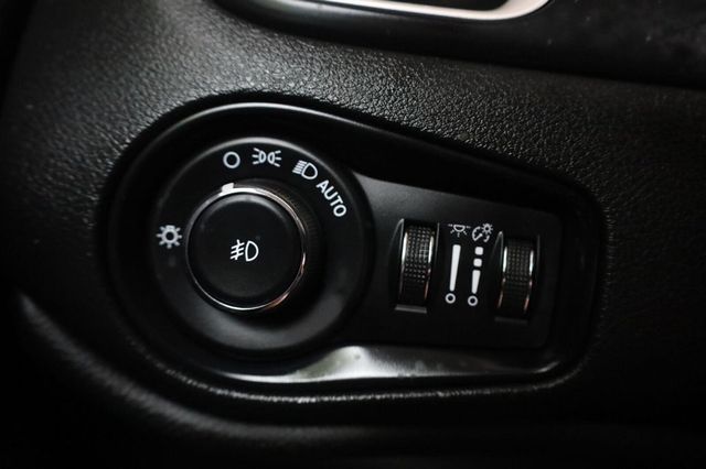 2018 Jeep Renegade Latitude - 23065374 - 29