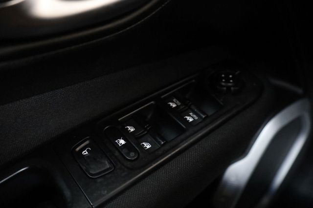 2018 Jeep Renegade Latitude - 23065374 - 30