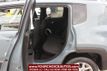 2018 Jeep Renegade Latitude 4x4 - 22714937 - 9