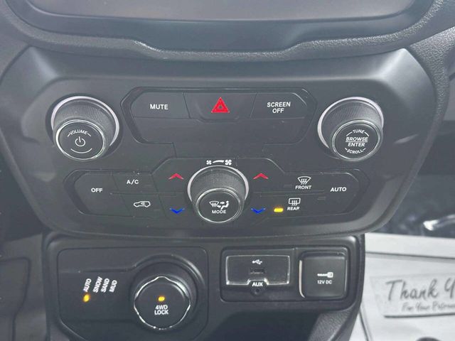 2018 Jeep Renegade Latitude 4x4 - 22956374 - 23