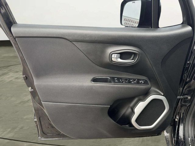 2018 Jeep Renegade Latitude 4x4 - 22956374 - 25