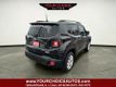 2018 Jeep Renegade Latitude 4x4 - 22956374 - 4