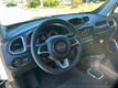 2018 Jeep Renegade Latitude FWD - 22975575 - 18