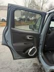 2018 Jeep Renegade Latitude FWD - 22975575 - 8