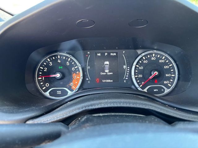 2018 Jeep Renegade Latitude FWD - 23041558 - 7