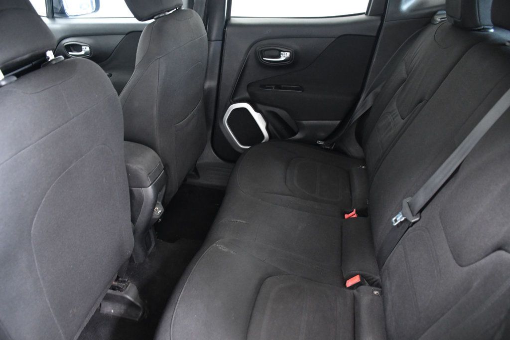 2018 Jeep Renegade Latitude FWD - 22958156 - 9