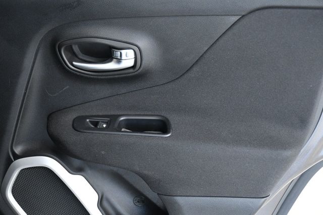 2018 Jeep Renegade Latitude FWD - 22958156 - 14