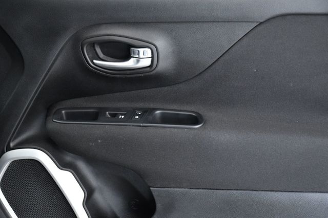 2018 Jeep Renegade Latitude FWD - 22958156 - 17