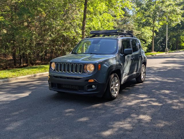 2018 Jeep Renegade Latitude FWD - 23035614 - 10