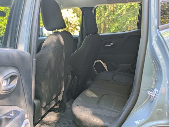 2018 Jeep Renegade Latitude FWD - 23035614 - 19