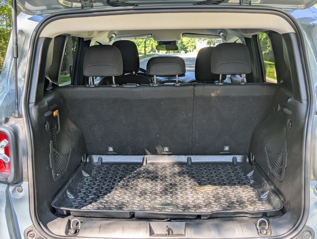 2018 Jeep Renegade Latitude FWD - 23035614 - 20