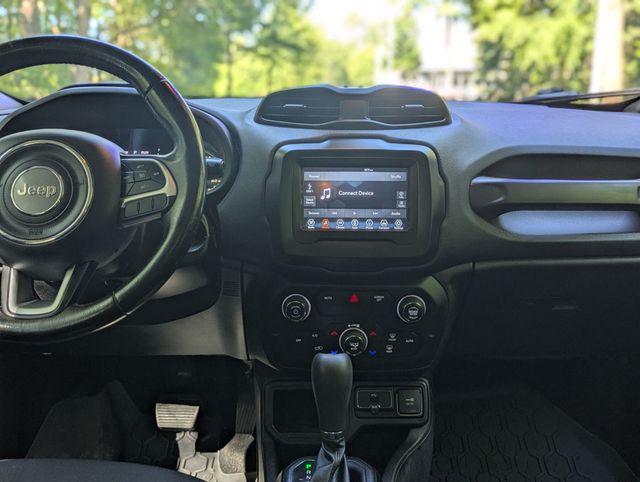 2018 Jeep Renegade Latitude FWD - 23035614 - 21