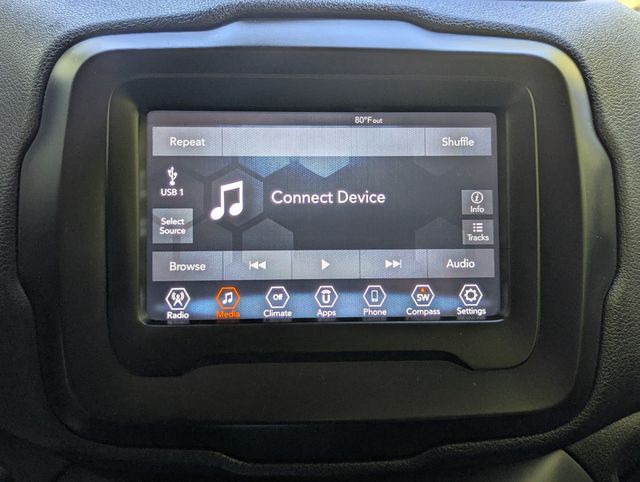 2018 Jeep Renegade Latitude FWD - 23035614 - 25