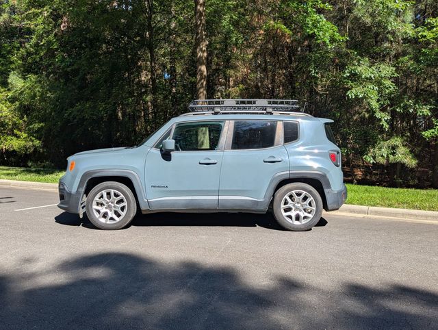 2018 Jeep Renegade Latitude FWD - 23035614 - 4